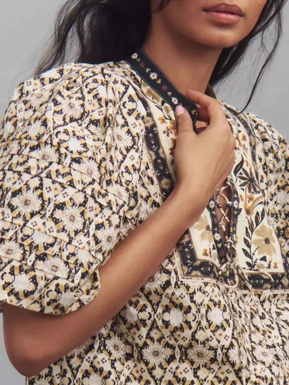 Anthropologie Pleated Puff-Sleeve Blouse Black Motif Size XSP